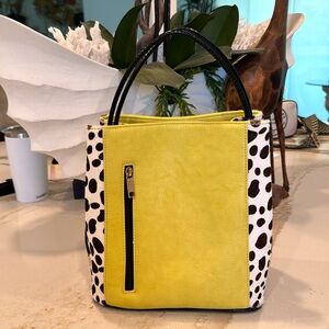 Stunning  maze color leather bag with pony hide sides and adjustable strap💕💕